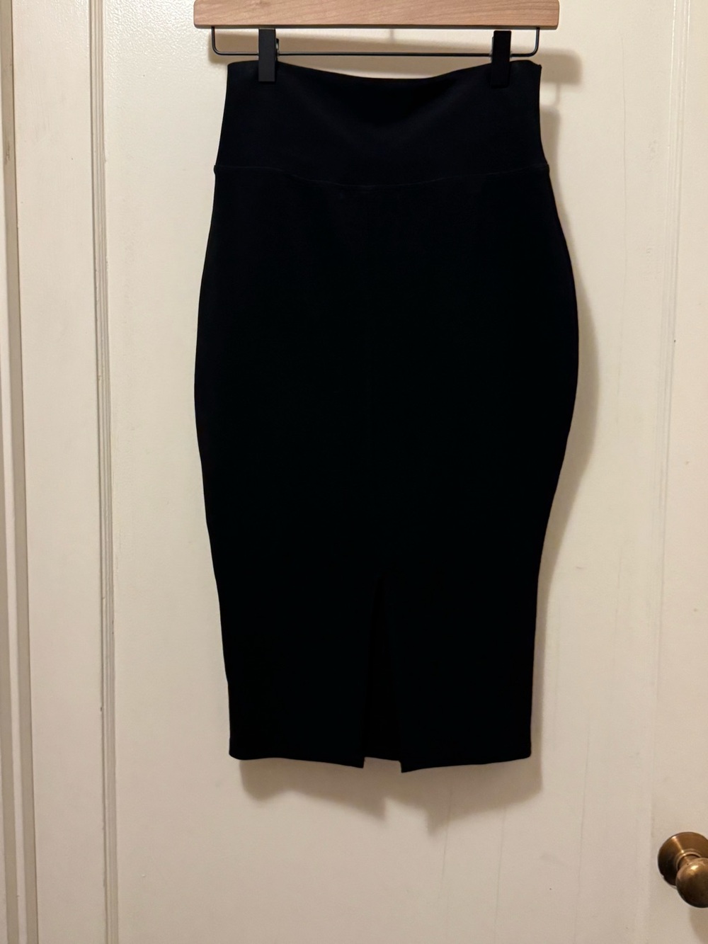 Classic Black Pencil Skirt - Sleek High-Waist Design